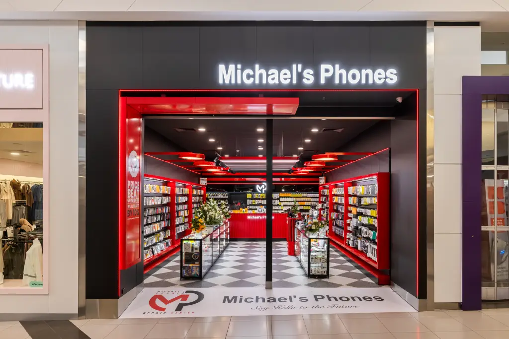 Michael's Phones - A dinya shopfittings case study.