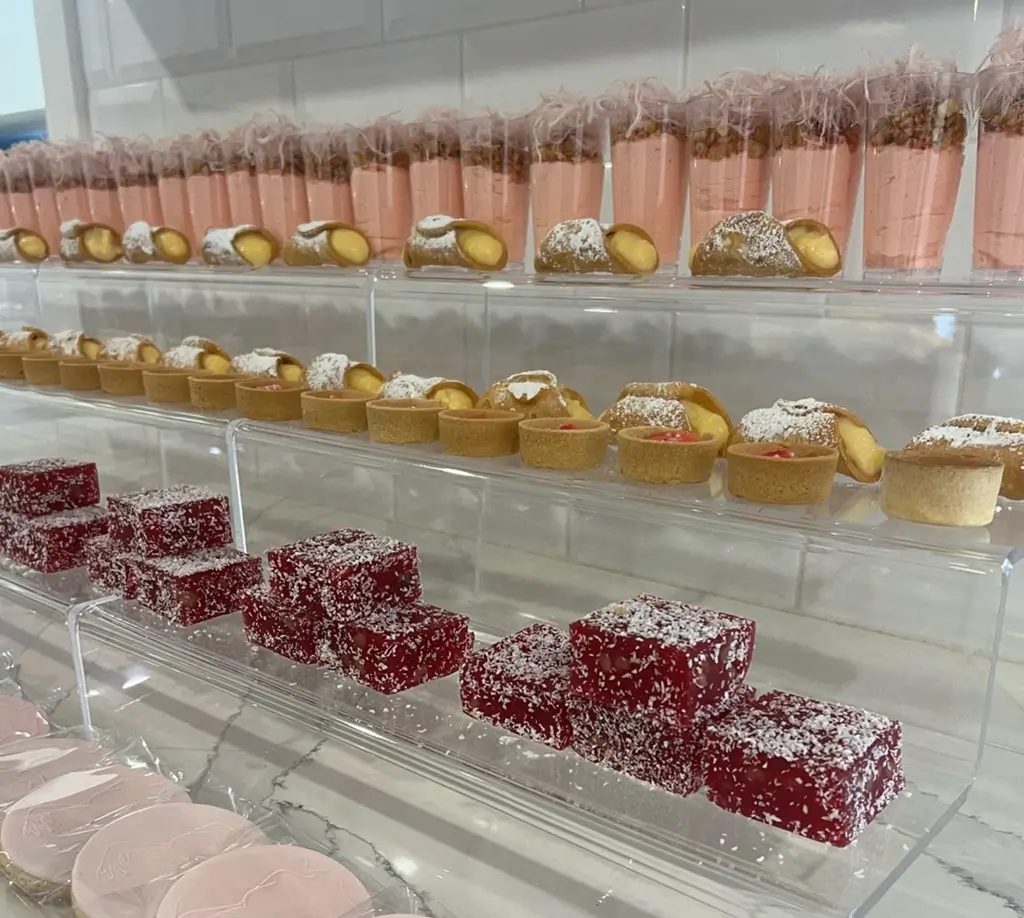 Acrylic Counter Freestanding Stands